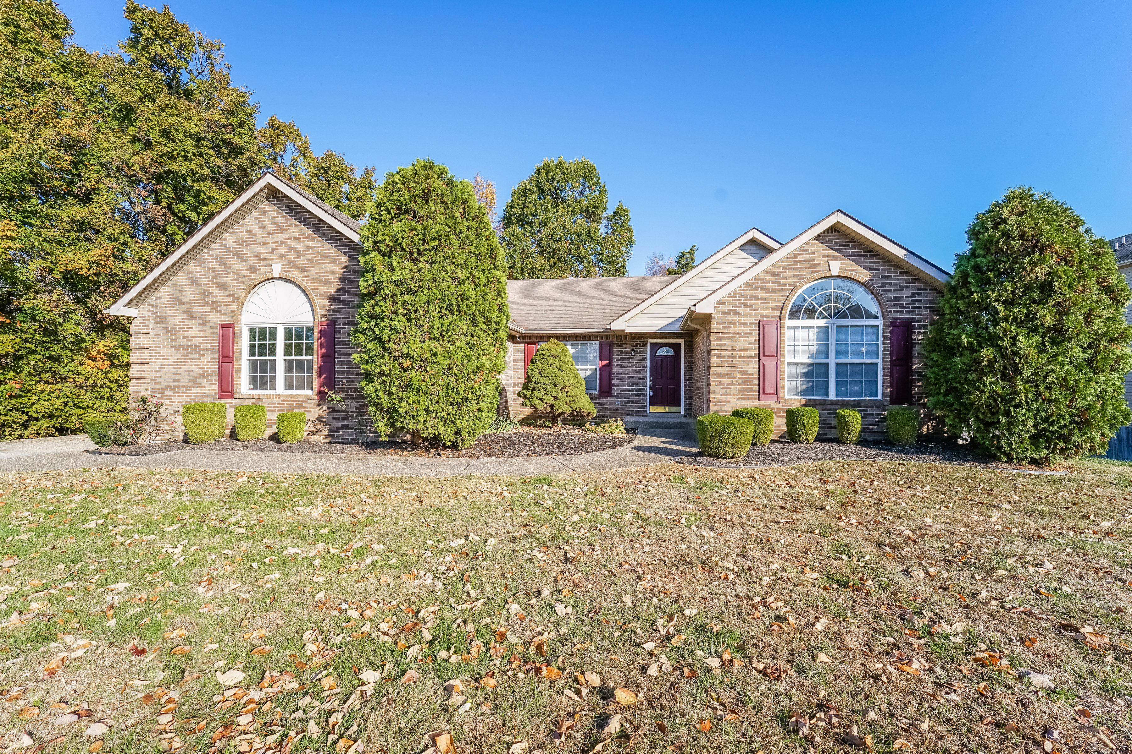 5113 Queens Castle Rd Louisville, KY 40229